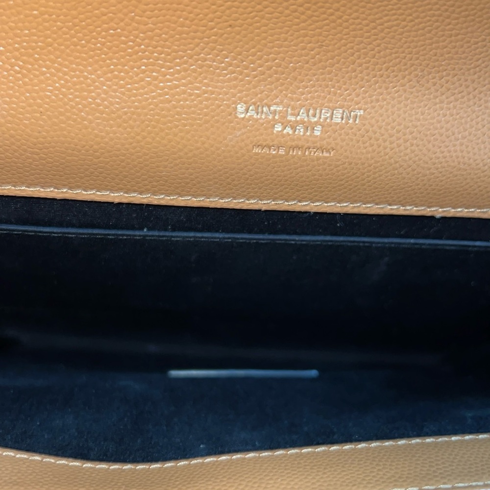 Beautiful YSl wristlet limited edition color, used twice good as new ! - Picture 10 of 11